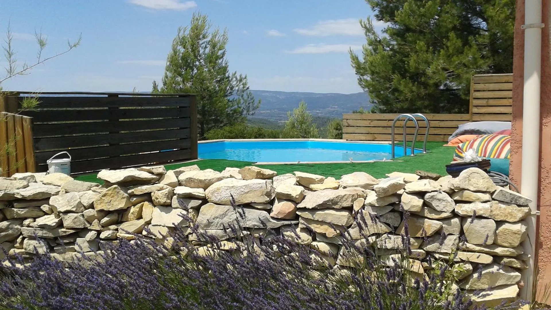 Soleil Bleu Villa Rognes 0*,  Franciaország